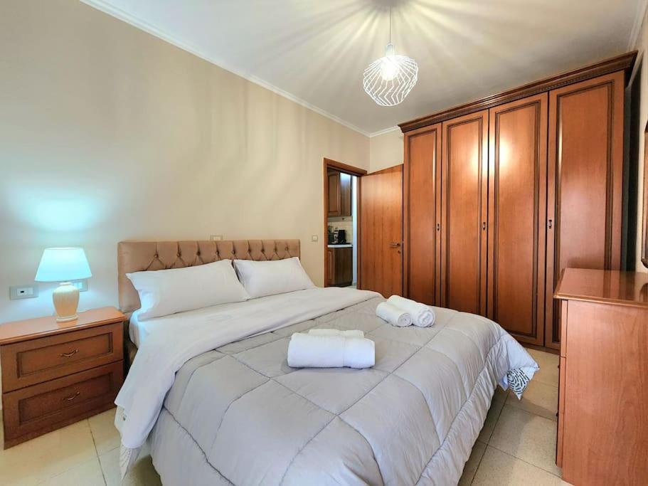 One Bd Flat Near Center With 24H Self Check In Διαμέρισμα Τίρανα Εξωτερικό φωτογραφία